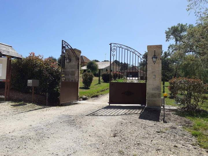 Portail sur mesure Mussidan